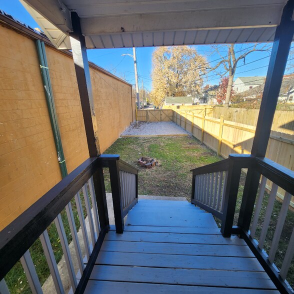 Building Photo - 1336 Sullivant Ave