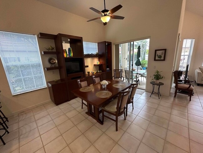 Building Photo - 77 Spyglass Way