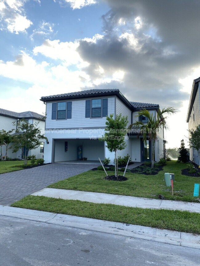 Building Photo - 6136 Baywood Ct