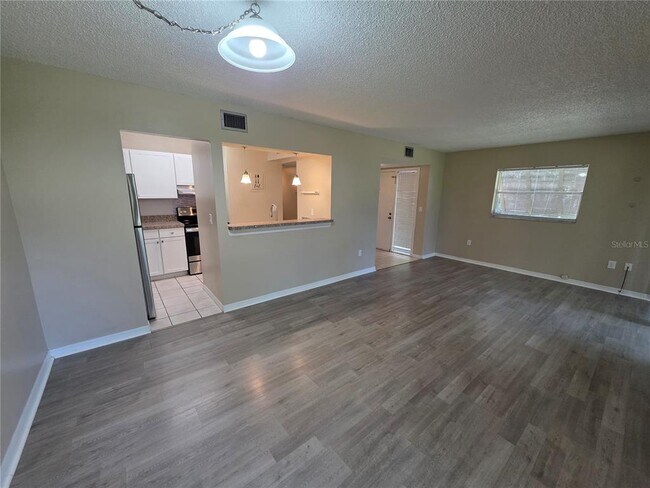 Building Photo - 110 Cypress Woods Ct