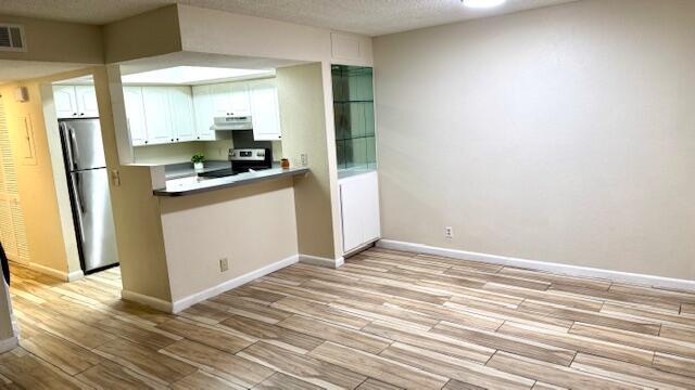 Building Photo - 1520 SE Royal Green Cir