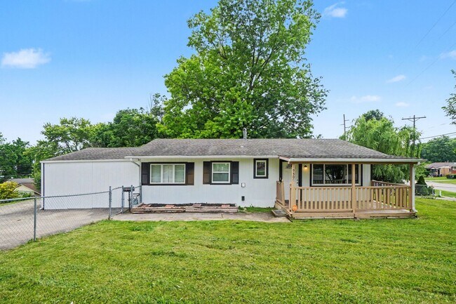 Building Photo - Cute and Cozy 3 Bed 1 Bath Home