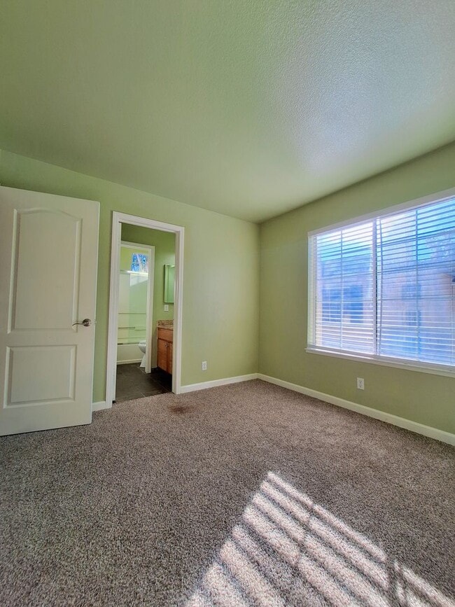 Building Photo - Beautiful 3bd Tri-level Home With Pool, Playground, & More!