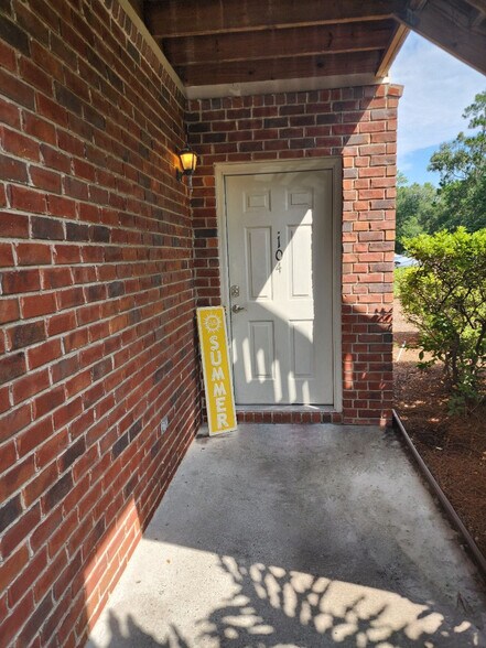 Front entrance - 104 Camellia Ct