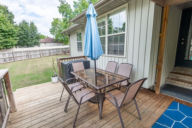 Building Photo - 4 Bedroom | 2 Bathroom | 2 Car Garage | Ba...