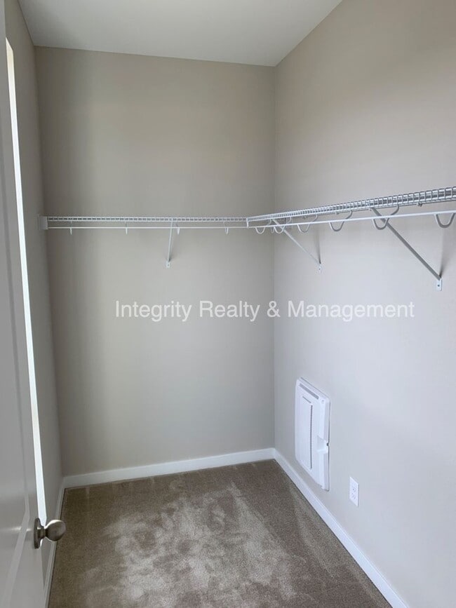 Building Photo - 3598 Cerf Wy