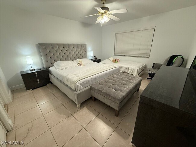 Building Photo - 4220 Looking Glass Ln