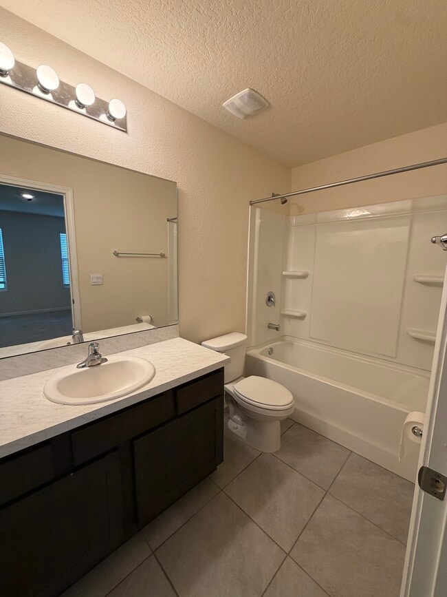 Building Photo - 9507 Star Dr