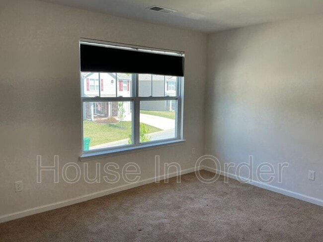 Building Photo - 341 Oak Br Rd