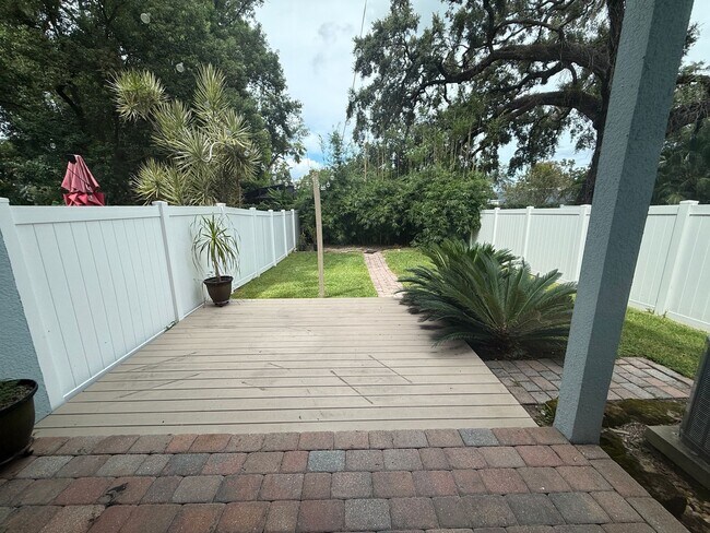 Building Photo - 3 Bed/2.5 Bath, 2 Story Townhouse in Summi...