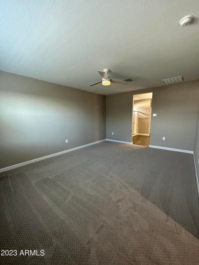 Building Photo - 1128 E Horro Rd