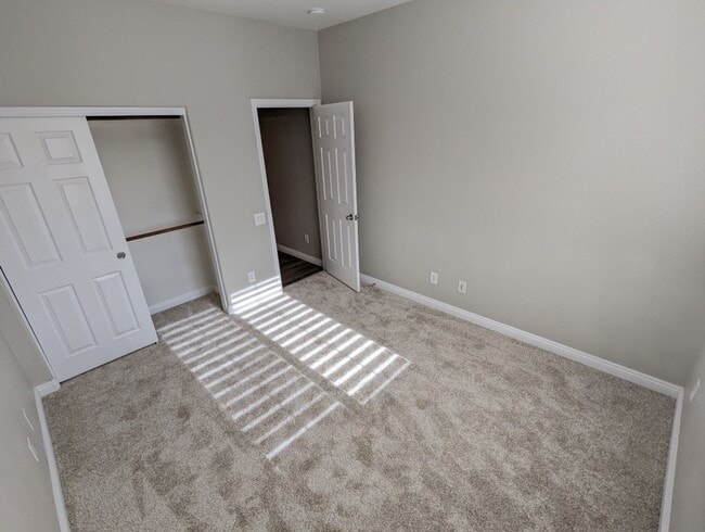 Building Photo - 2782 Lochleven Way