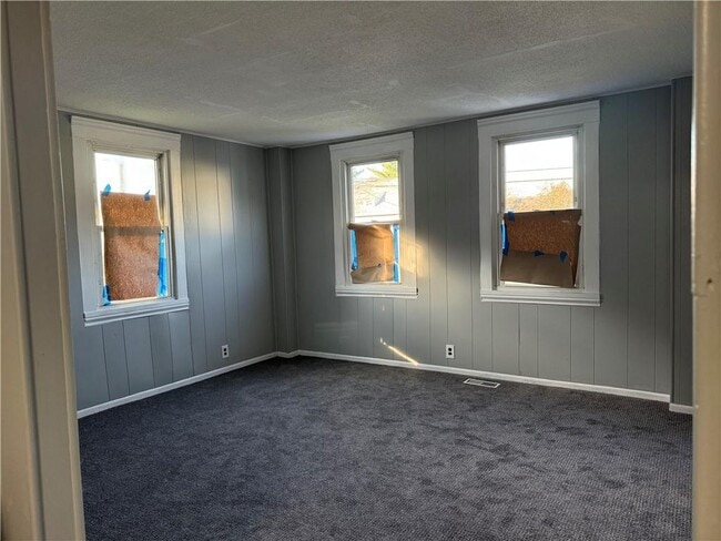 Building Photo - 227 Providence St