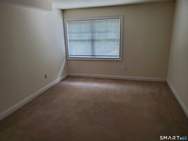 Building Photo - 365 Westport Ave