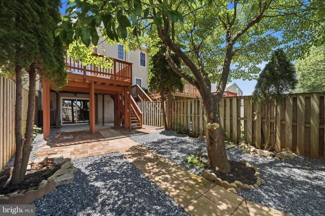 Building Photo - 417 Sternwheeler Ct