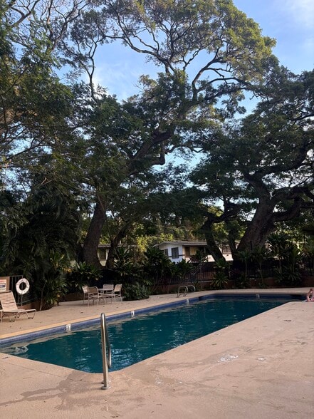 Outdoor Swimming Pool - 55 S Judd St