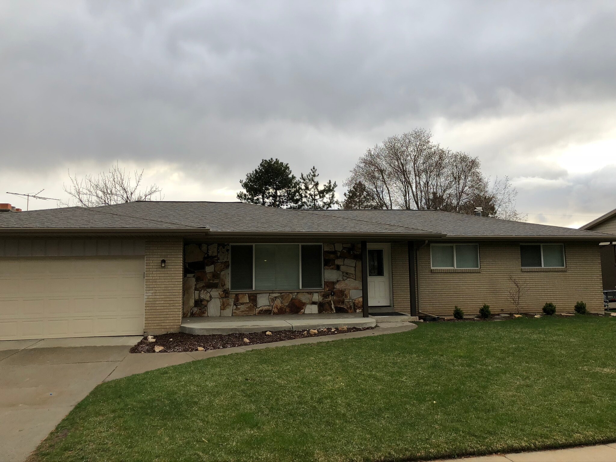 Building Photo - 7928 S DA VINCI DR