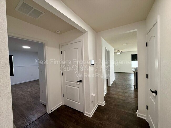 Building Photo - 3640 Alta Lakes Blvd