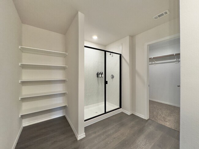 Building Photo - 11333 Pecan Crk Dr
