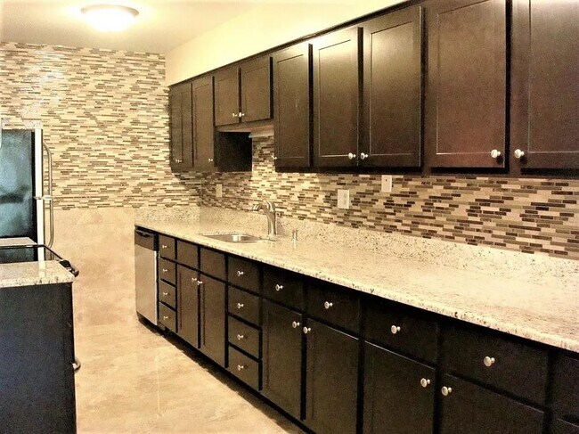 Building Photo - 2252 N Baldwin Way