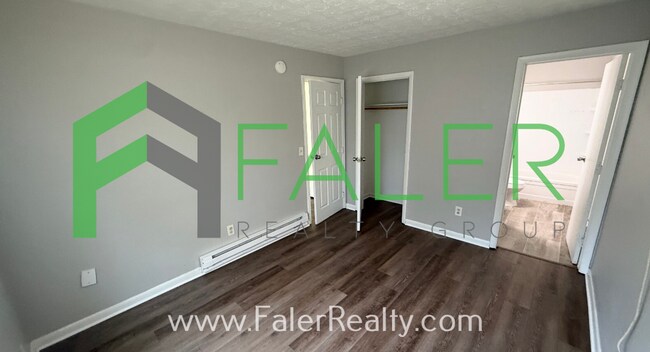 Building Photo - 1626 Darst Ave