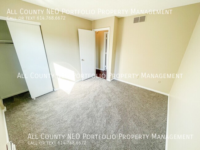 Building Photo - 6345 Birchview Dr S
