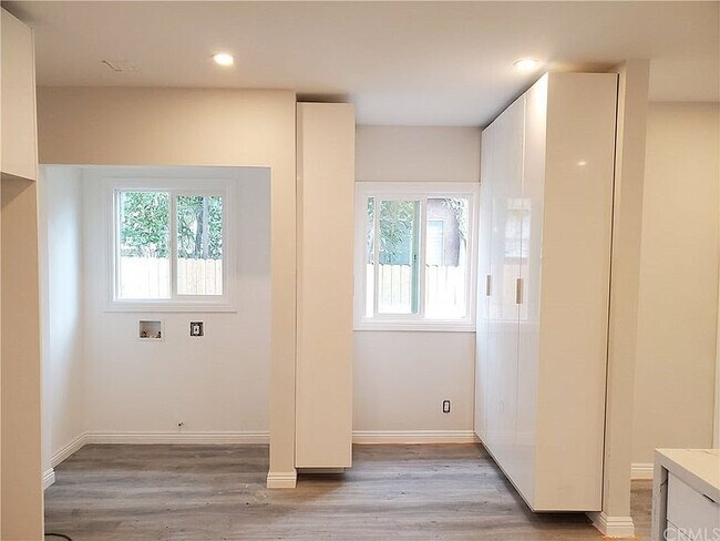 Building Photo - 2935 La Tierra St