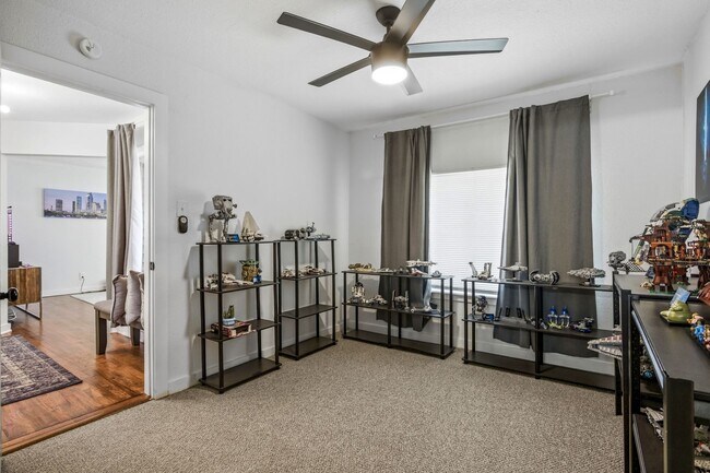 Building Photo - 2837 S Hills Ave