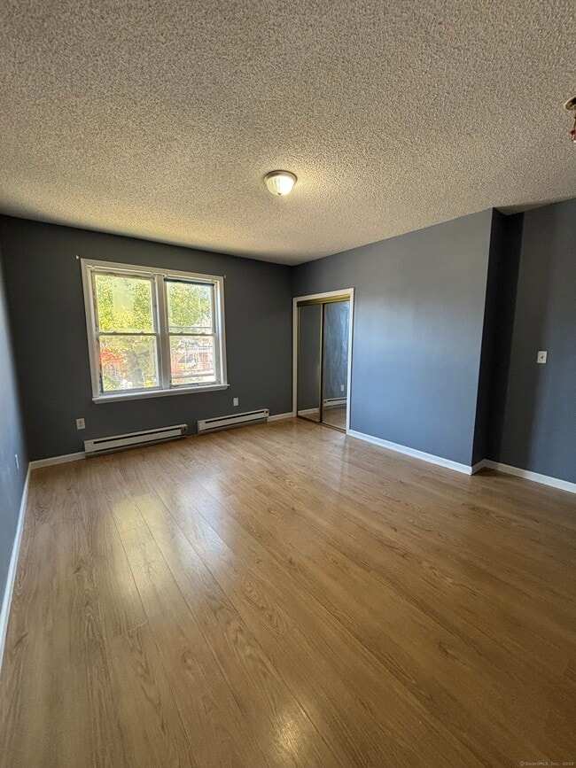 Building Photo - 552 Franklin Ave