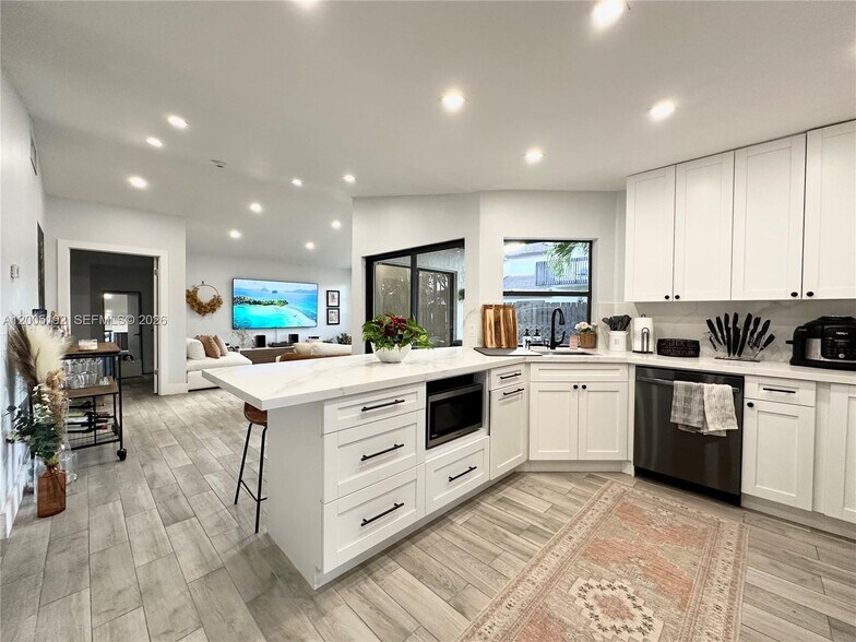 Building Photo - 4840 SW 149th Ct