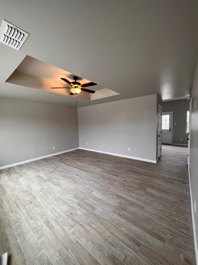 Building Photo - 109 Rockwell Way