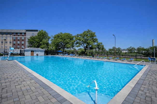 Building Photo - Rahway Plaza Apartments