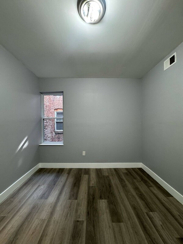 Building Photo - 618 S Orange Ave