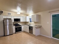 Building Photo - 755 E Holaway Dr