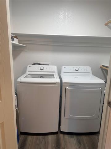 Building Photo - 7832 Royal Ln