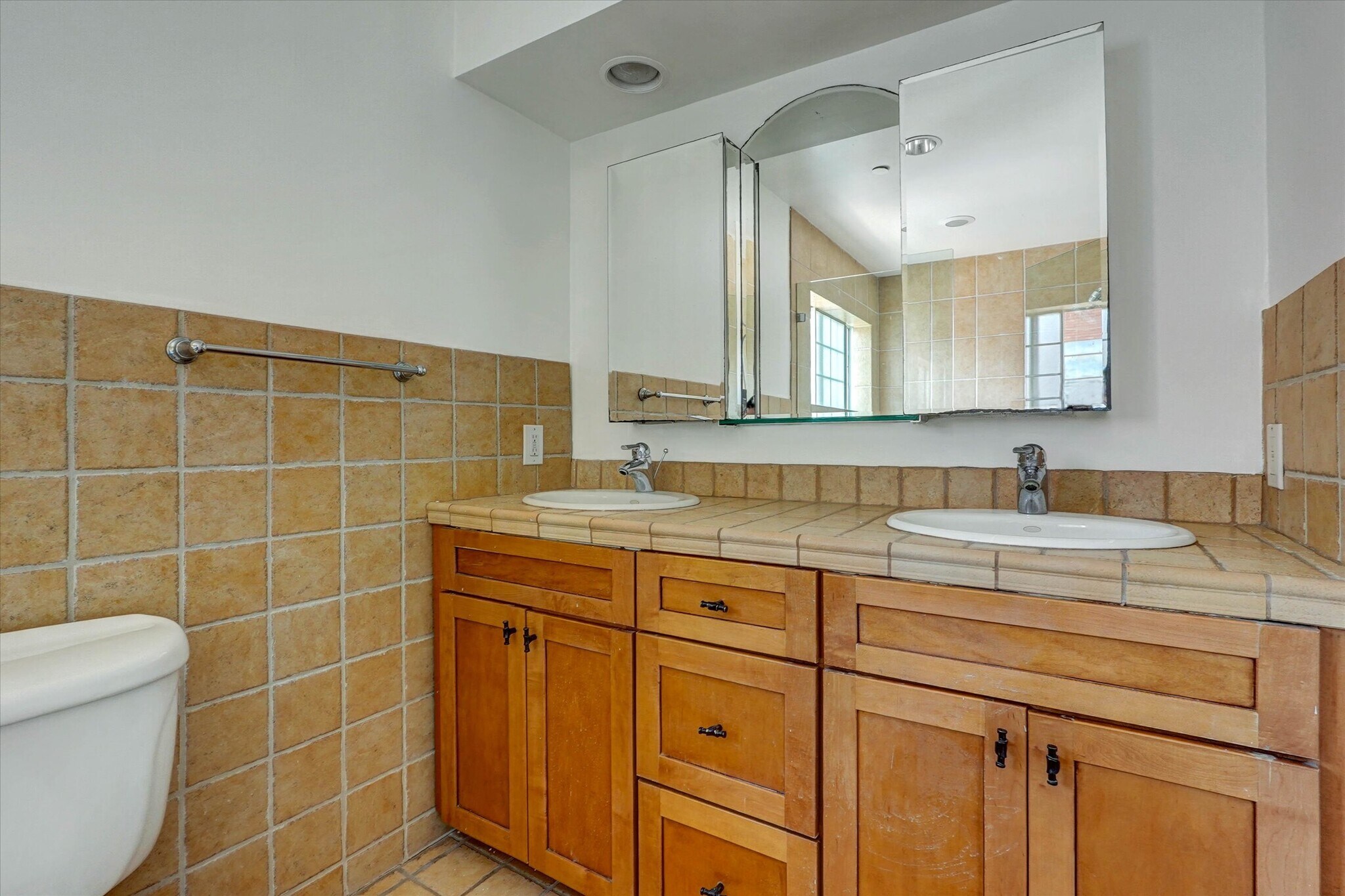 Building Photo - 456 Smithwood Dr
