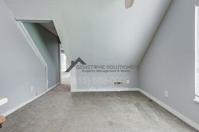 Building Photo - 2930 Primrose Cir