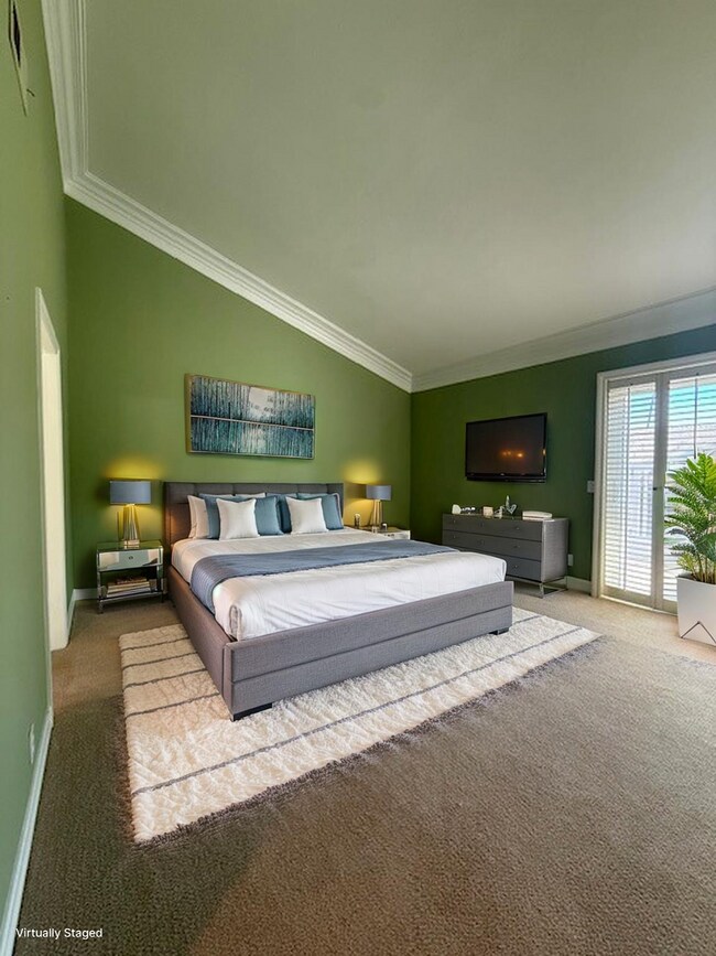 Building Photo - Spacious End-of-Culdesac 4-bed, 2.5-bath Home with Private Sparkling Pool & Spa