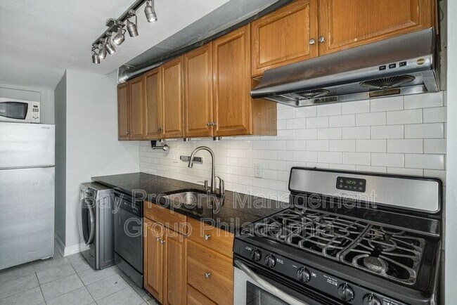 Building Photo - 1810 Rittenhouse Square