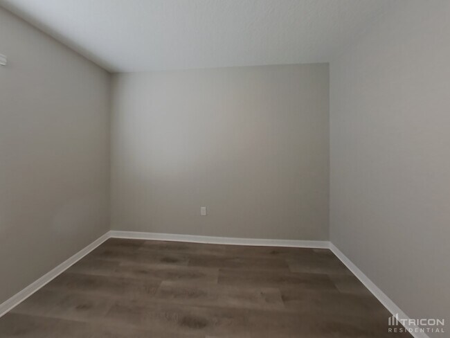 Building Photo - 5994 Churchill Square Way