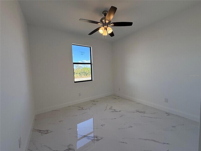 Building Photo - 2620 NE 22nd Ave