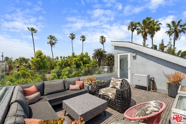 Building Photo - 483 Carroll Canal Ct