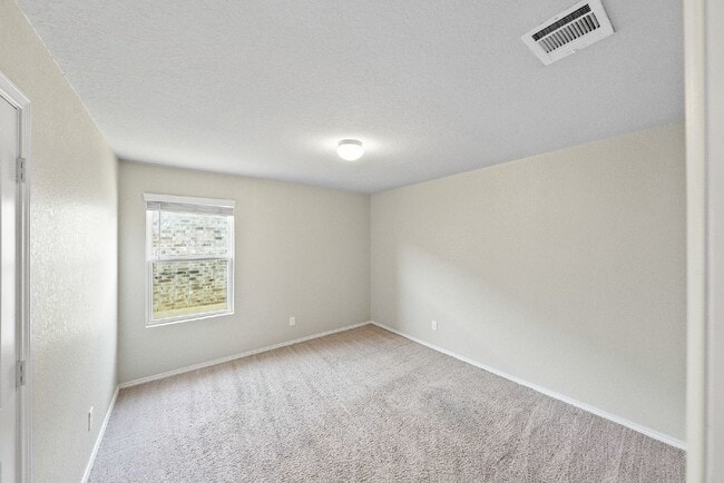 Building Photo - 3-Bed, 2-Bath Sanctuary Where Comfort Meets Charm
