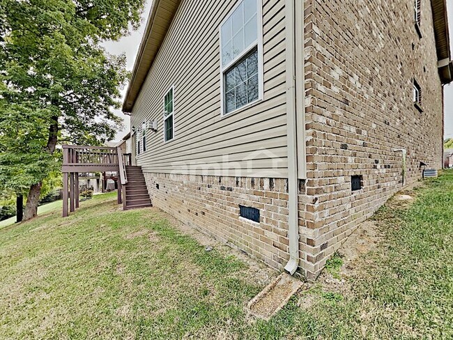 Building Photo - 6457 Sunnywood Dr