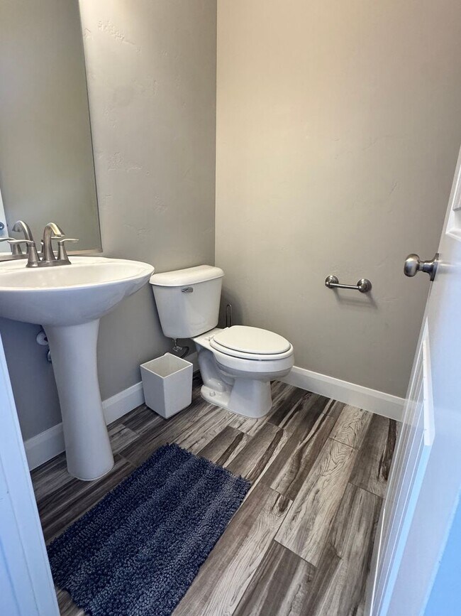 Building Photo - Blackhawk Townhome! Incredible Amenities!!