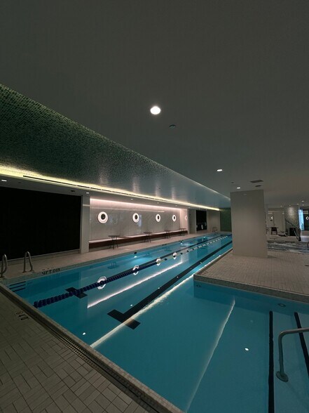 Building Photo - 458 E Waterside Dr