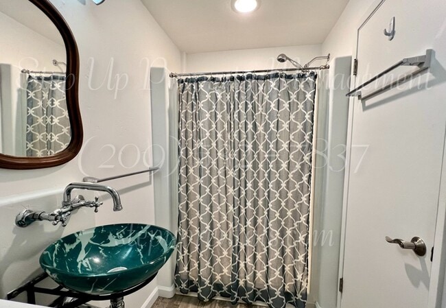 Building Photo - Unique Diamond Find In The Heart Of Historic Downtown Sonora!!!