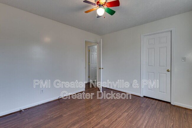 Building Photo - 175 Station Dr