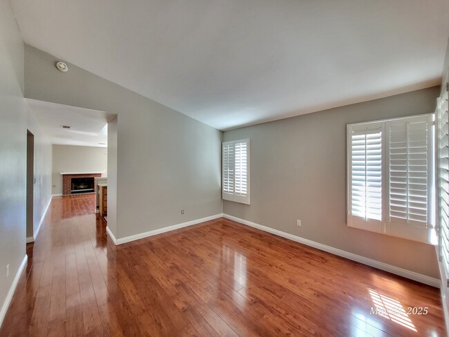 Building Photo - 7614 Isley Ave