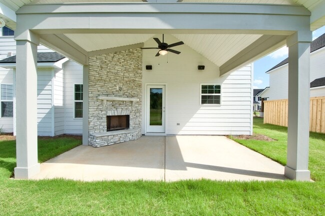 Building Photo - Brand New Hugston Home Near Lee Scott Acad...